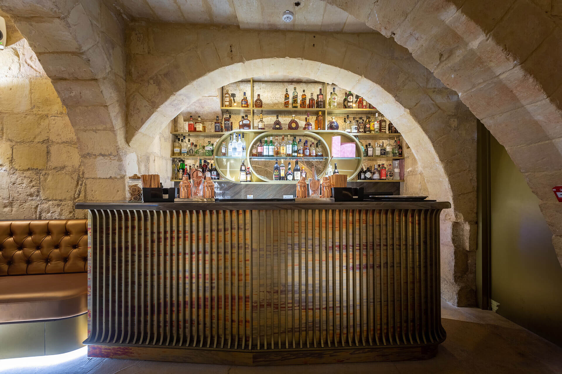 03-Gracysbrasserie-Civilservice-halmannvella-travertine